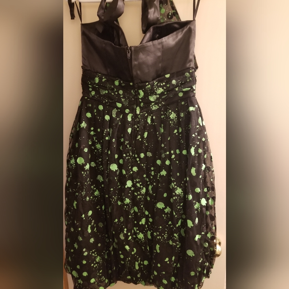 Dress - Picture 2 of 11